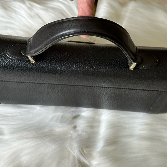 Auth Burberry EUC - Picture 10 of 17